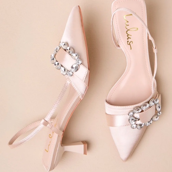 Lulus pumps 🤍 - Picture 4 of 5